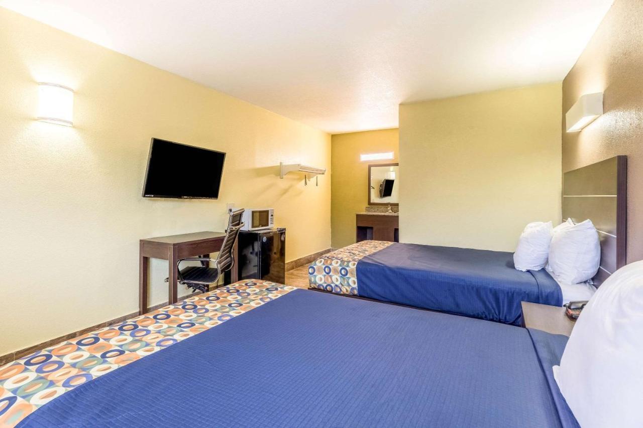 Rodeway Inn Fairgrounds-Casino Тампа Екстер'єр фото